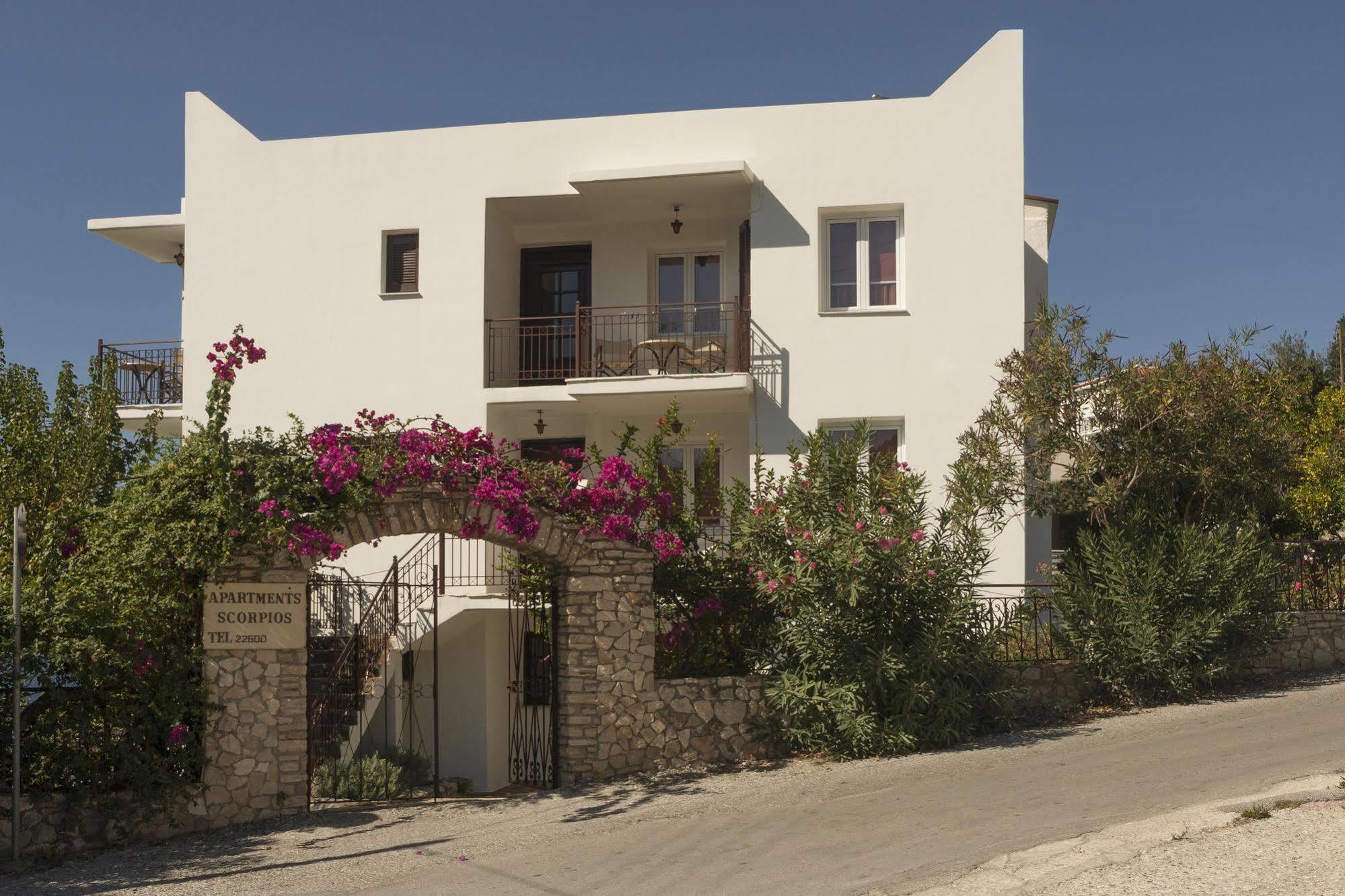 Scorpios Hotel & Suites Samos Town Exterior foto