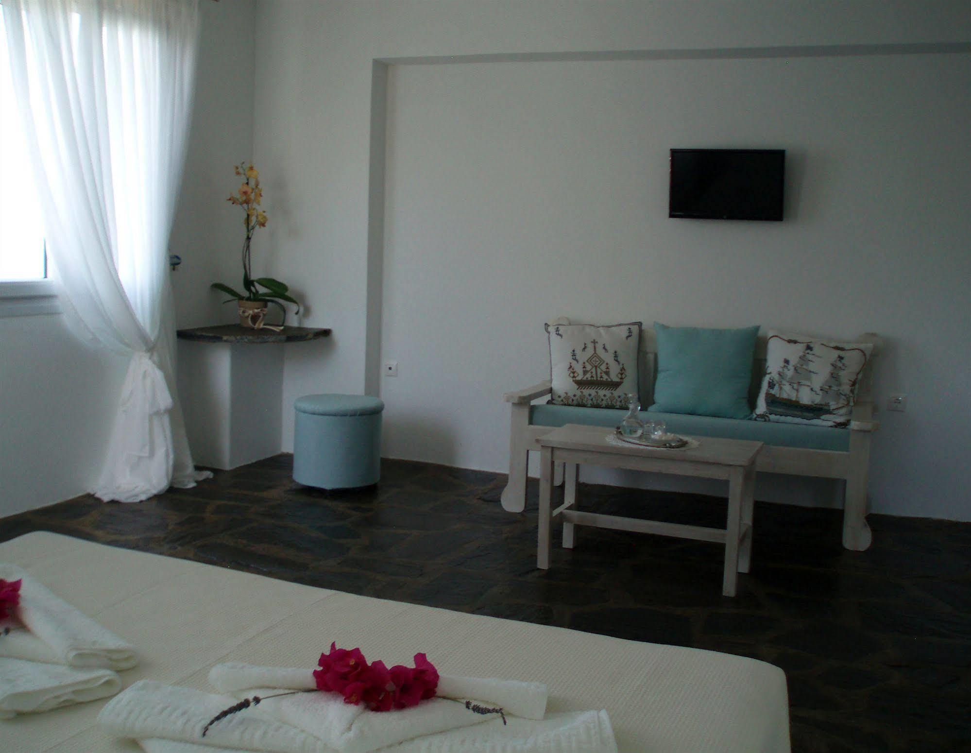 Scorpios Hotel & Suites Samos Town Exterior foto